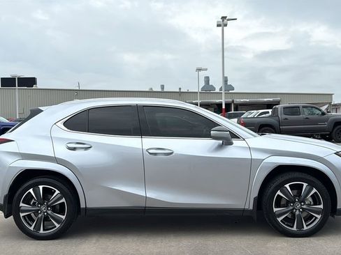 Used 2023 Lexus UX 250h FWD w/ Accessory Package (Z2) image 6