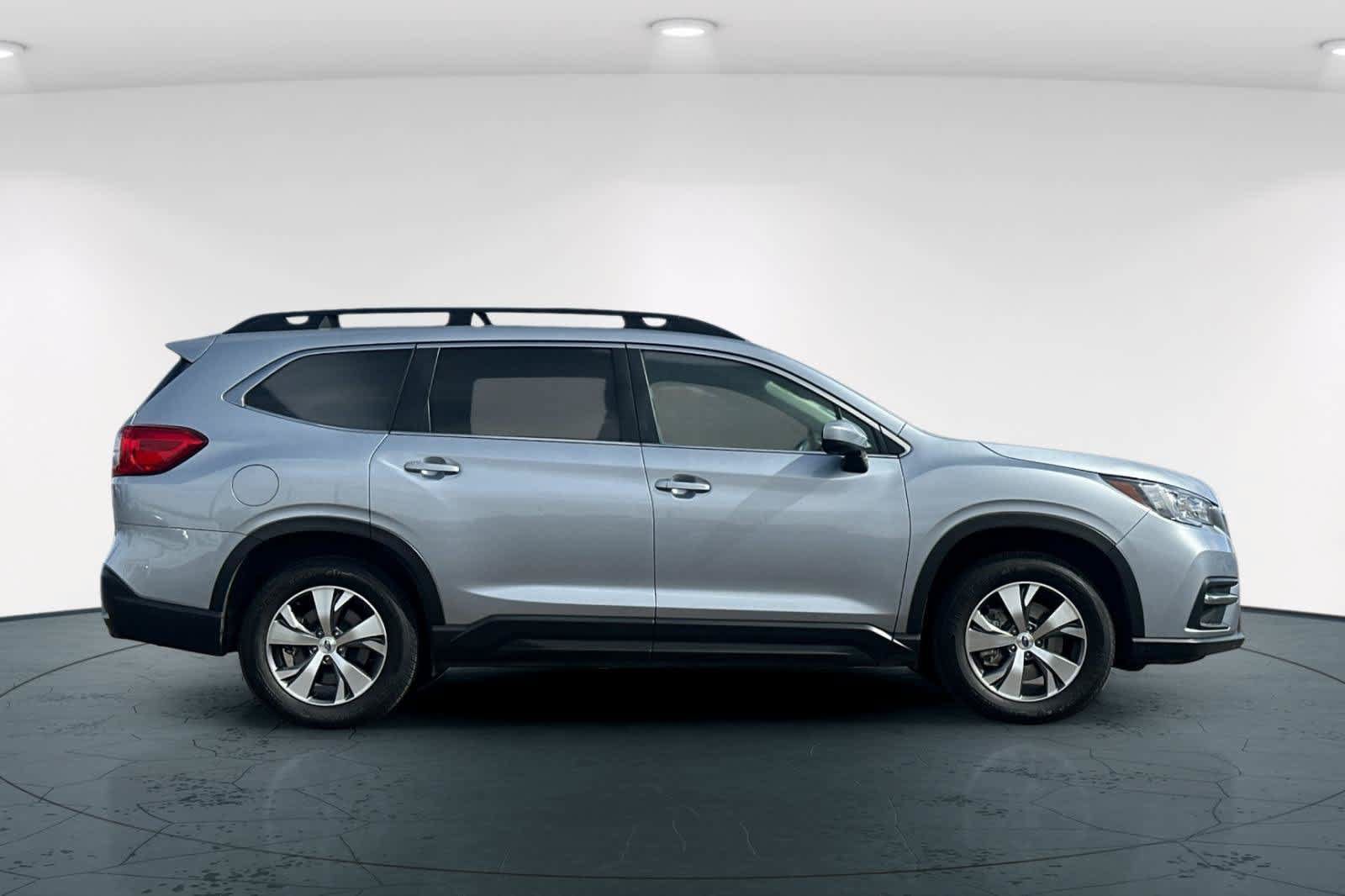 Used 2022 Subaru Ascent Premium w/ Convenience Package AWD/4WD image 6