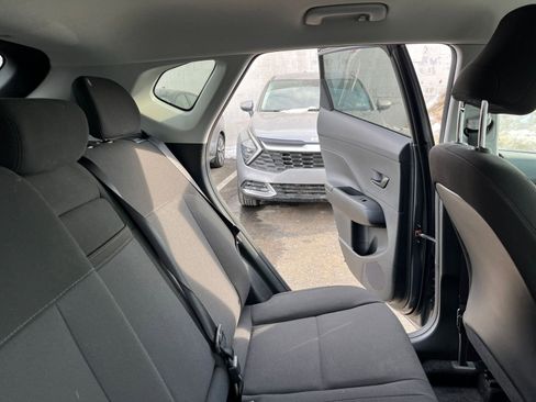 Used 2025 Hyundai Kona SEL image 38