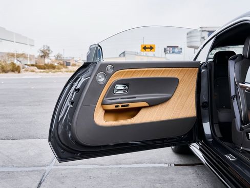 Used 2025 Rolls-Royce Spectre w/ Spectre Launch Package image 22