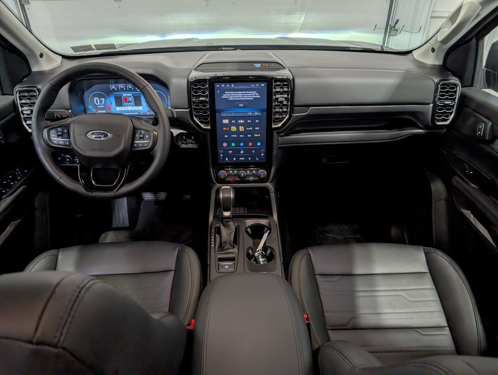 Used 2025 Ford Ranger Lariat w/ FX4 Off-Road Package AWD/4WD image 12