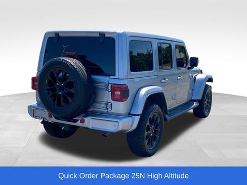 Used 2021 Jeep Wrangler Unlimited Sahara AWD/4WD image 3