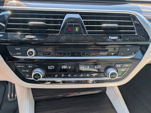 Used 2019 BMW 540i xDrive w/ M Sport Package AWD/4WD image 29
