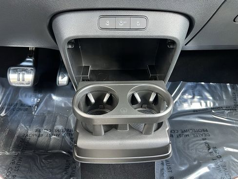 Used 2025 Volkswagen ID. Buzz Pro S image 44