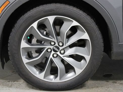 Used 2022 Lincoln Nautilus Reserve FWD image 18