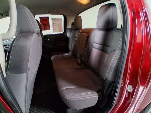 Used 2024 Nissan Frontier SV w/ Technology Package RWD image 11