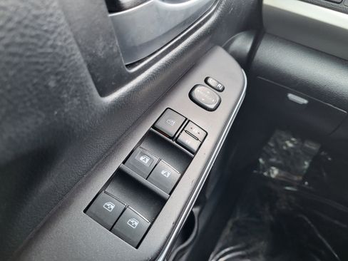 Used 2016 Toyota Camry SE image 13