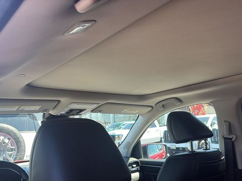 Used 2025 Honda Pilot Elite image 36