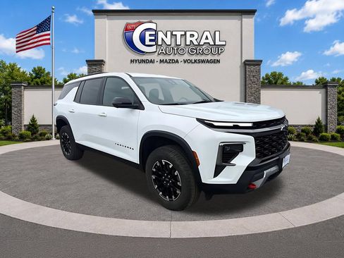 Used 2024 Chevrolet Traverse Z71 AWD/4WD image 1
