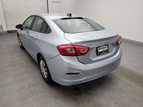 Used 2017 Chevrolet Cruze LS image 5