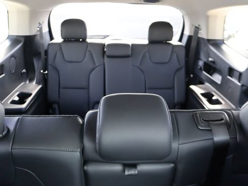 New 2025 Kia Telluride LX FWD image 12