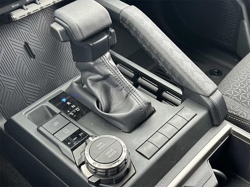 Certified 2025 Toyota 4Runner SR5 image 32