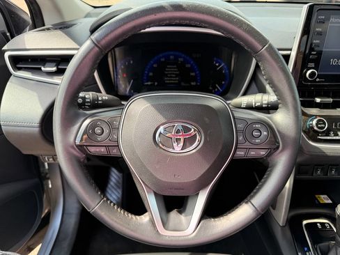 Used 2022 Toyota Corolla Cross XLE w/ Convenience Package AWD/4WD image 23