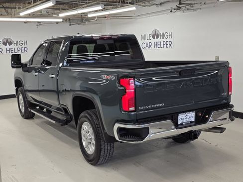 Used 2025 Chevrolet Silverado 2500 LTZ w/ LTZ Premium Package AWD/4WD image 11
