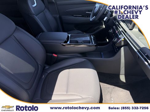 Used 2025 Hyundai Tucson Limited AWD/4WD image 8