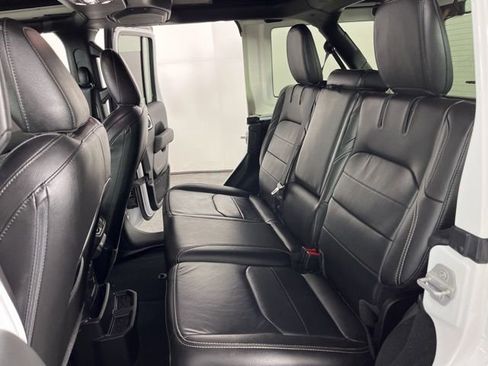 Used 2022 Jeep Wrangler Unlimited Sahara w/ Cold Weather Group image 41