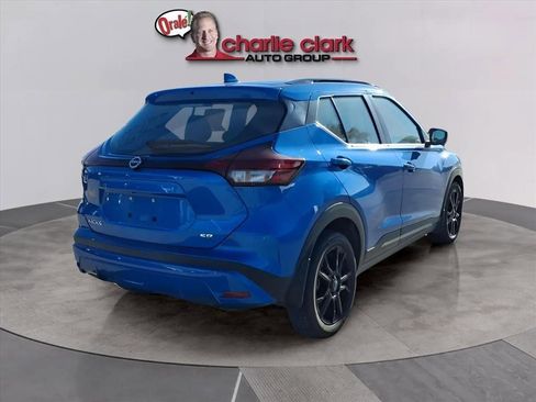 Used 2023 Nissan Kicks SR image 25
