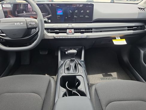 New 2026 Kia K4 FWD image 14