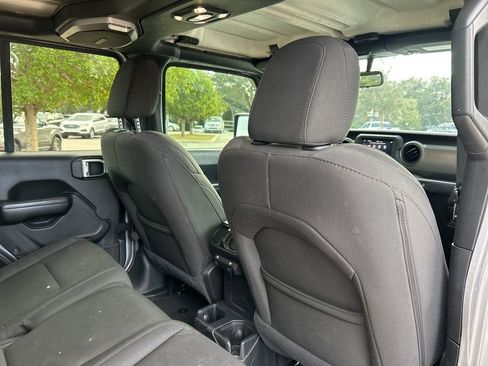 Used 2020 Jeep Gladiator Sport w/ Quick Order Package 24S image 42