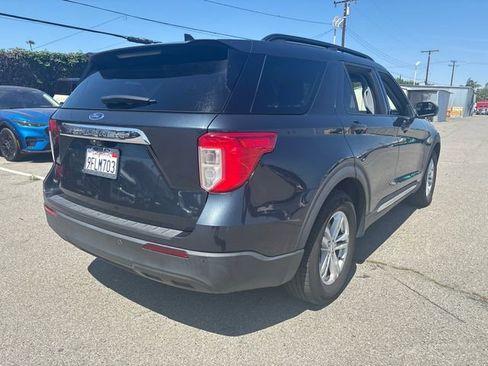Used 2022 Ford Explorer XLT image 6
