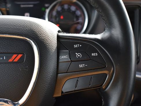 Used 2016 Dodge Challenger SXT image 16