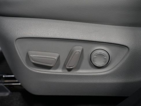 New 2026 Toyota Highlander XLE image 34