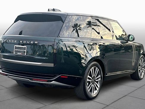 Used 2024 Land Rover Range Rover SE image 12