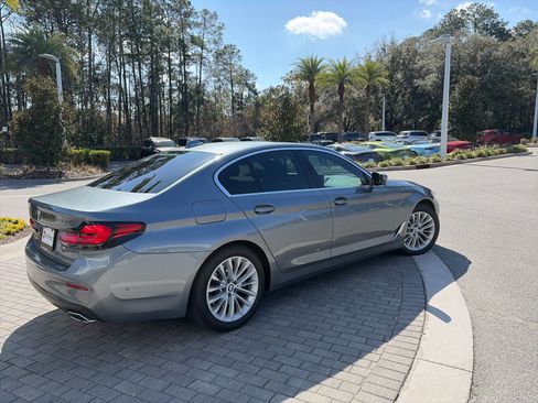 Used 2021 BMW 530i w/ Premium Package image 4