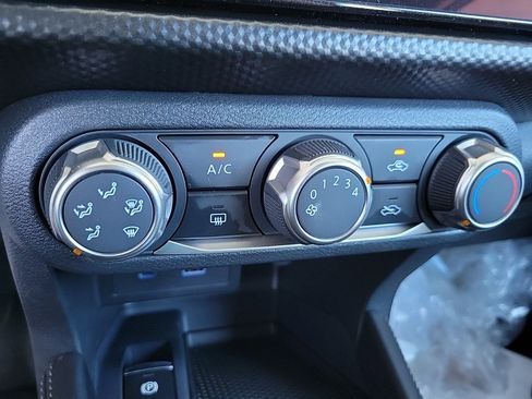 New 2024 Nissan Kicks SV w/ Interior Electronics Package image 23