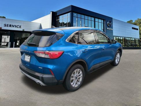 Used 2020 Ford Escape SE image 4