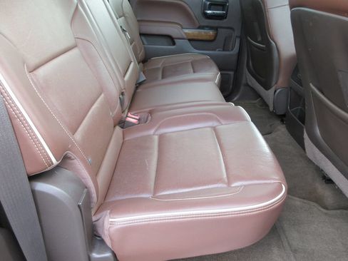 Used 2014 Chevrolet Silverado 1500 High Country w/ High Country Premium Package AWD/4WD image 10