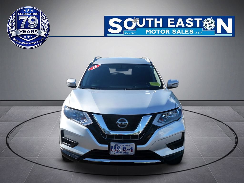 Used 2018 Nissan Rogue SV AWD/4WD image 3