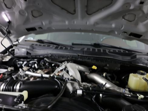 Used 2020 Ford F350 Platinum w/ FX4 Off-Road Package image 35