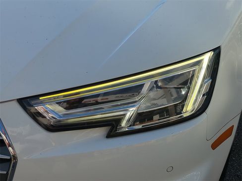 Used 2018 Audi A4 2.0T Ultra Premium Plus w/ Premium Plus Package image 10