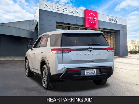 Certified 2024 Nissan Pathfinder S image 7
