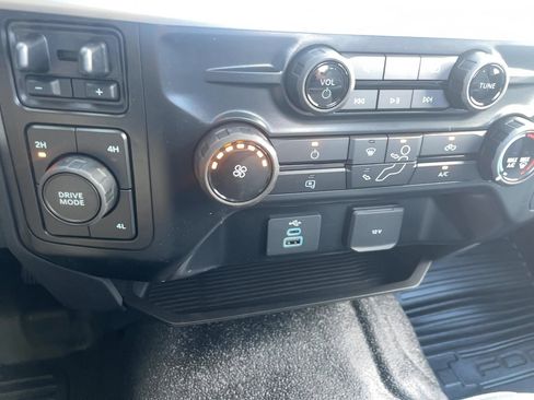 Used 2024 Ford F550 4x4 Regular Cab Super Duty image 13