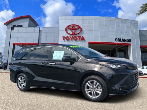 Certified 2023 Toyota Sienna XLE Woodland Edition image 1