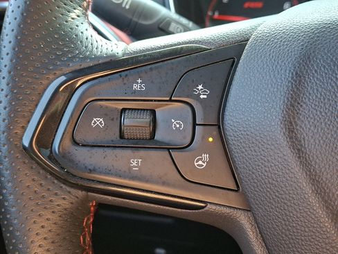 Used 2022 Chevrolet TrailBlazer RS w/ Sun and Liftgate Package AWD/4WD image 35