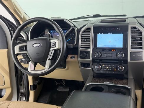 Used 2017 Ford F250 Lariat w/ Lariat Ultimate Package image 13