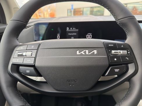 New 2026 Kia Sportage EX image 38