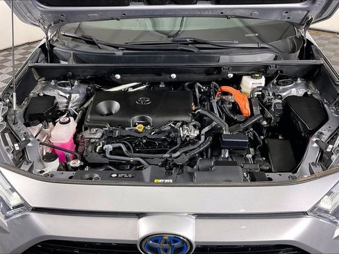 Used 2024 Toyota RAV4 SE image 13