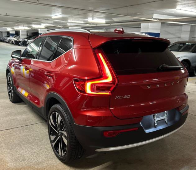 Used 2024 Volvo XC40 B5 Plus w/ Protection Package Premier AWD/4WD image 13