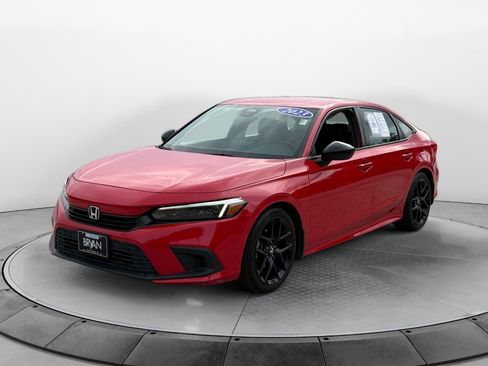Used 2023 Honda Civic Sport image 3