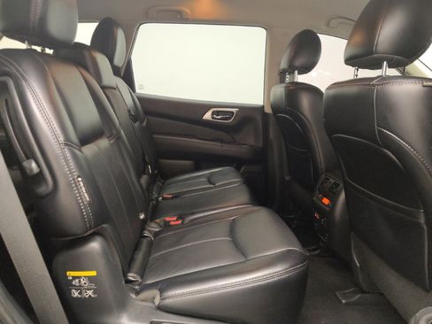 Used 2020 Nissan Pathfinder SL AWD/4WD image 19
