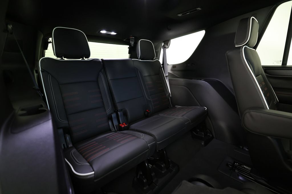 Used 2026 GMC Yukon AT4 Ultimate AWD/4WD image 12