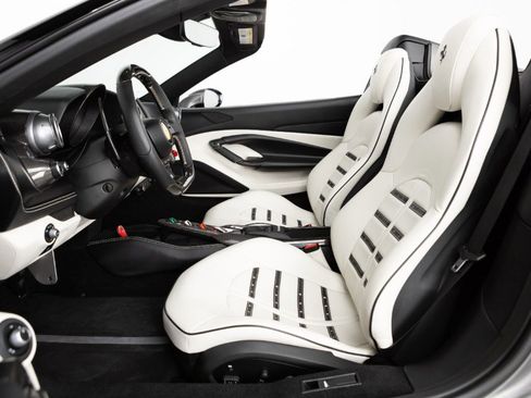 Certified 2023 Ferrari F8 Tributo image 2