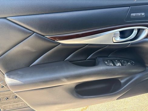 Used 2015 INFINITI Q70 L 3.7 w/ Technology Package RWD image 11