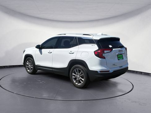 Used 2023 GMC Terrain SLT FWD image 4