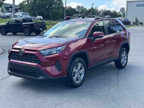 Used 2023 Toyota RAV4 XLE FWD image 7