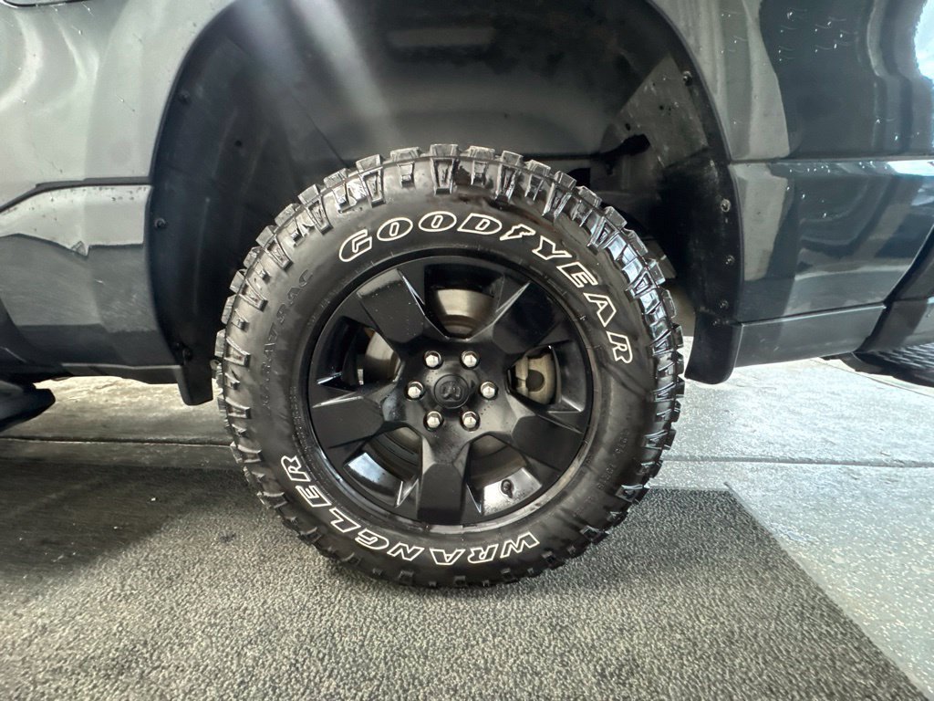 Used 2025 RAM 1500 Warlock AWD/4WD image 12